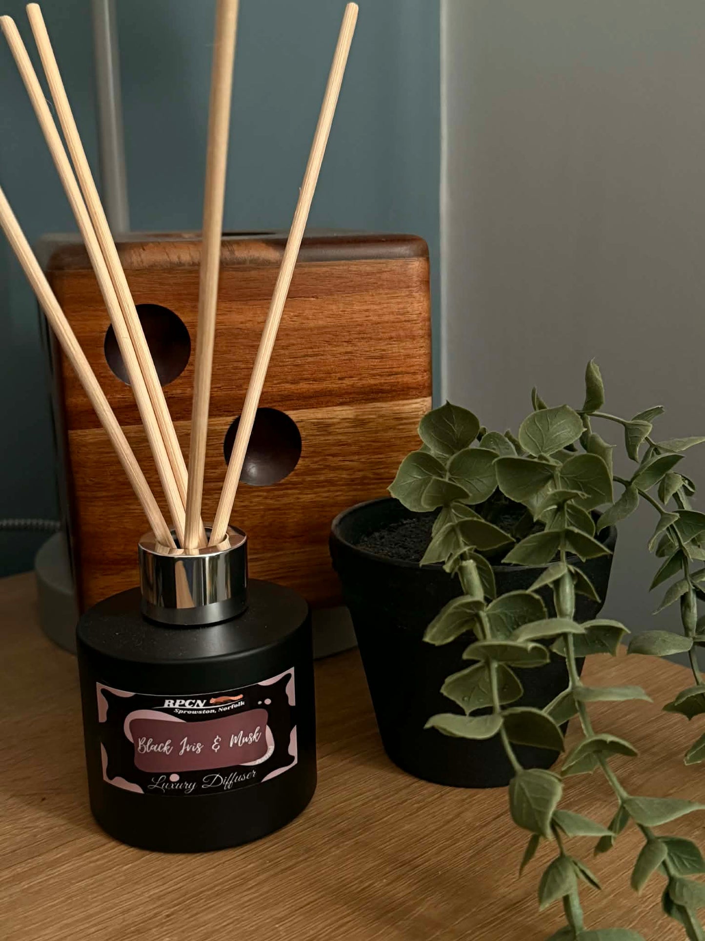 100ml Reed Diffuser - Black Iris & Musk