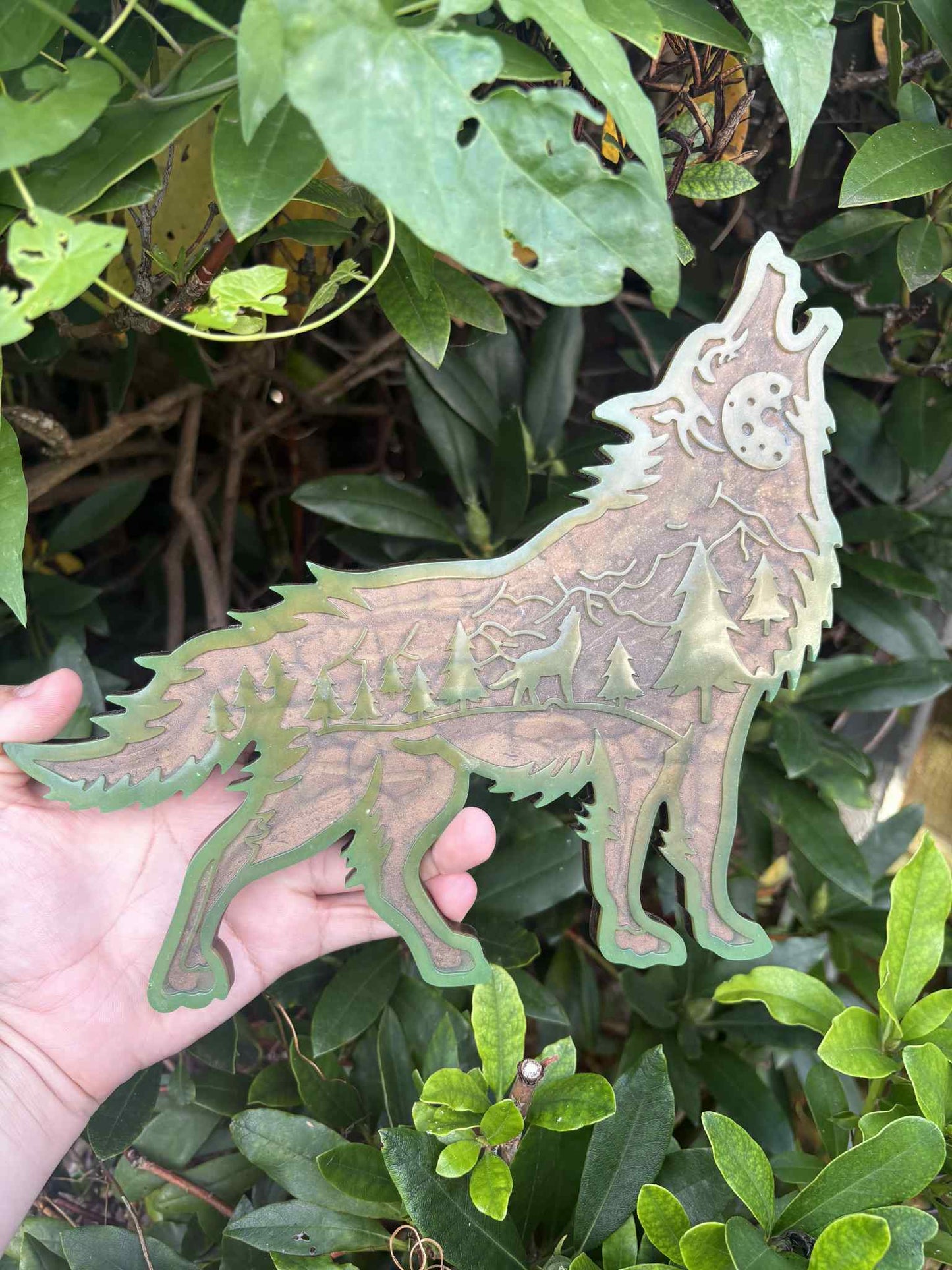 Resin Glow in the Dark Wolf