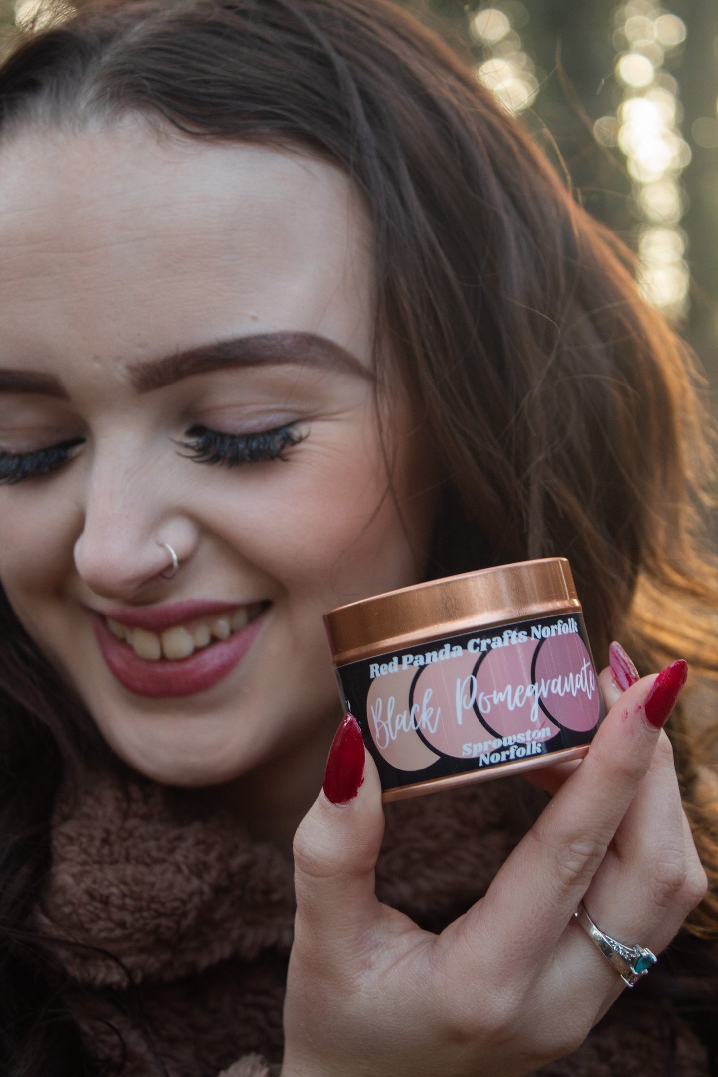 Black Pomegranate Hand-poured & luxury Soy Candle Tin