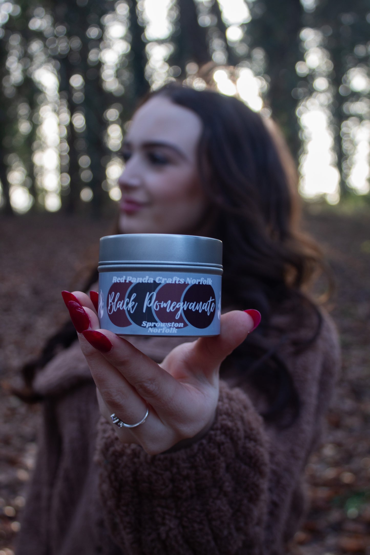 Black Pomegranate Hand-poured & luxury Soy Candle Tin