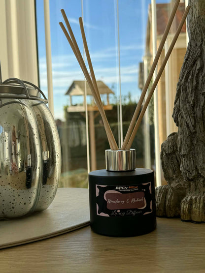 100ml Reed Diffuser - Strawberry & Rhubarb